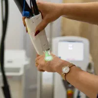 استخدام دونفر اپراتور خانم
