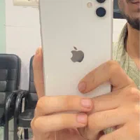 اپل iPhone 11 با حافظهٔ ۶۴ گیگابایت