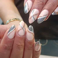 کاشت ناخن با طراحی رایگان