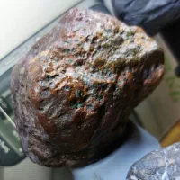 شهاب سنگ بعضی از سنگ ها آهن ربا هم هستن