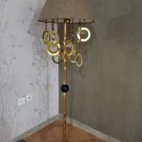 آباژور ایستاده مدرن