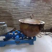 ظرف مسی قدیمی ۱/۵ وزن دارد|ظروف پخت‌وپز|شاهین‌شهر, شهرک گلدیس|دیوار