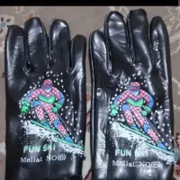 دستکش بچگانه|کفش و لباس بچه|رشت, پاره بیجار|دیوار