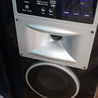 باندخانگی ونوس اصل4ساب۱۰اینچ زلزله صداصاف صاف|سیستم صوتی خانگی|سنقر, |دیوار