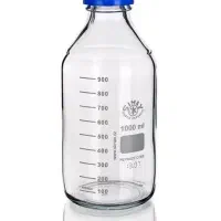 بطری در آبی