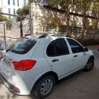 کوییک مدل ۴۰۱ بی‌رنگ