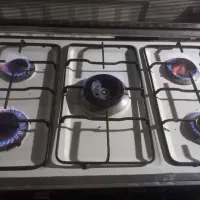 گاز ۵ شعله فر دار سالم درحد نو|اجاق گاز و لوازم برقی پخت‌وپز|یزد, |دیوار