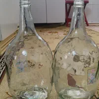 شیشه بزرگ و جادار