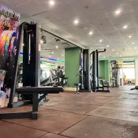 مربی بدنسازی و فیتنس بانوان در دو باشگاه مجهز