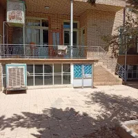 ویلایی-باصفا-مشجر-حیاط-جلو-پارکینگ-مسقف