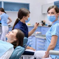 استخدام دستیار مطب دندان پزشکی