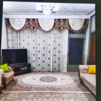 ۱۱۰متر ویلایی/۲خ/ خ پروین/درب حیاط ماشین رو  فوری