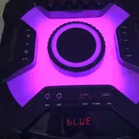 یک جفت باند اسپیکر Maxeeder سه‌طبقه، نورپردازی LED