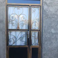 درب حیاط،درب پذیرایی