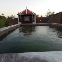 اجاره و رهن مغازه تجاری شهرک حاشیه بلوار انقلاب