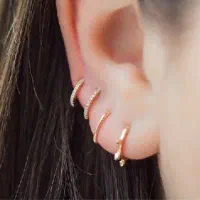 سوراخ کردن گوش