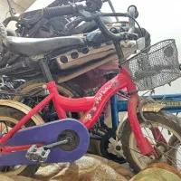 دوچرخه صورتی بچه‌گانه