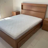 تخت خواب دو نفره ۱/۶ در ۲ بهمراه دراور و میز آرایش|تخت و سرویس خواب|رشت, گلسار|دیوار
