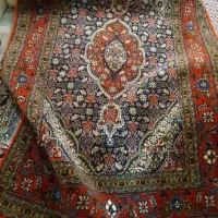 ذرع  و نیم فرش دستباف نایاب بسیار قدیمی  و