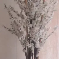 درخچه مصنوعی شکوفه‌های سیب و درخچه‌ گل سرخ