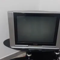 تلوزیون و میز تلوزیون