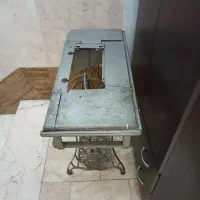 پایه چرخ سینگر  قدیمی|کلکسیون اشیاء عتیقه|تهران, تهرانپارس غربی|دیوار