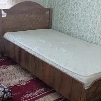 تخت یک و نیم نفره