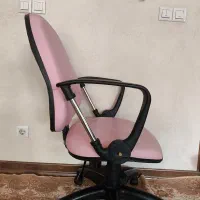 صندلی گردان اداری سالم