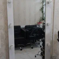 آینه قدی چراغ دار