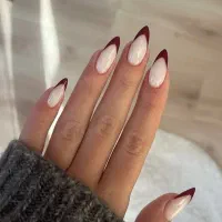 ناخن کار در سالن دیاموند