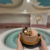 خدمات خانم برای استخر بانوان