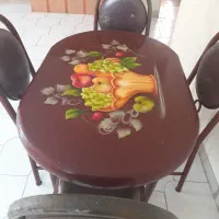 میز ناهارخوری ۴ نفره(فروش فوری به خاطر جابه‌جایی)