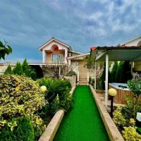 ویلاباغچه-نیم-پیلوت-مبله-شهرکی-سنددار