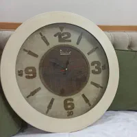 ساعت کاملا نو و سالم