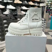 حراجی زمستانه|کیف، کفش، کمربند|سلماس, |دیوار