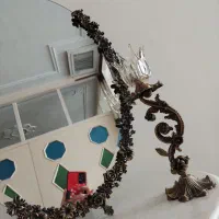 آینه و شمعدان پایه دار|آینه|تهران, شکوفه (عبدل آباد)|دیوار