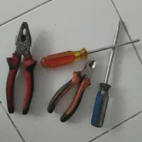 خدمات منزل و ساختمانی