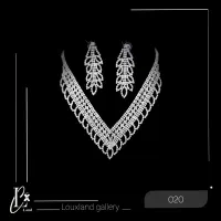 گردنبندهای نگینی و نیم‌ست‌های خاص|بدلیجات|نجف‌آباد, باغ ملی|دیوار