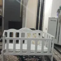 تخت نوزاد در حد نو|تخت و صندلی بچه|مشگین شهر, |دیوار