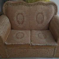 مبل 8 نفره راحتی به همراه میز عسلی، در حد نو