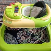 گهواره و رورویک درحدنو|تخت و صندلی بچه|شیراز, شهرک کوشکک|دیوار