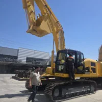 بیل مکانیکی و انواع ماشین آلات
