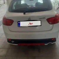 کوییک R سفید قرمز ۱۴۰۰