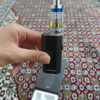 یک عدد ویپ نو نو با دوتا سری یه شارژ کارتون ۴۰وات
