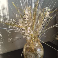 فرش ۹ متری و جلومبلی و گلدان و کاسه کریستال