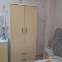 تخت و کمد و پاتختی و دآور و آینه سرویس کامل|تخت و سرویس خواب|اردبیل, |دیوار