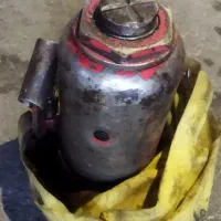 جک هیدرولیک روغنی قدیمی سالم