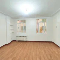 ۵۵ متر یک خواب دورتادور پنجره رو به بیرون