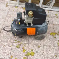 پمپ مشکی رنگ زیبا