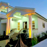 اجاره ویلانیم پیلوت۳۰۰متری مبله شهرکی درمنطقه برند